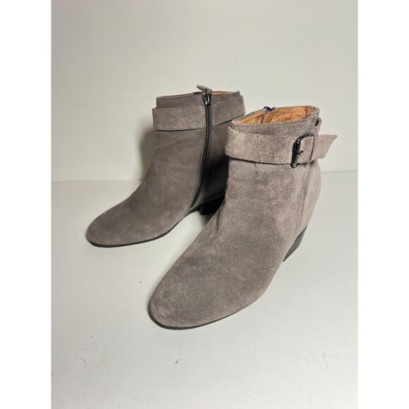 Gentle Souls Taupe Suede Birdie Hidden Wedge 1" Heel Inside Zip Buckle Boot 8.5 - Picture 5 of 7